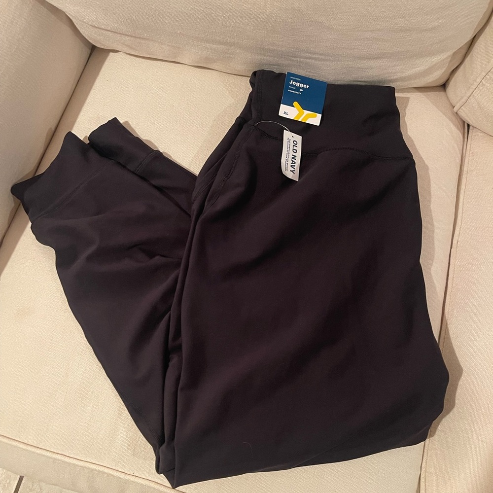 NWT Old Navy black power soft Joggers